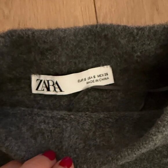 Zara Charcoal cropped mockneck Sweater - Picture 2 of 4